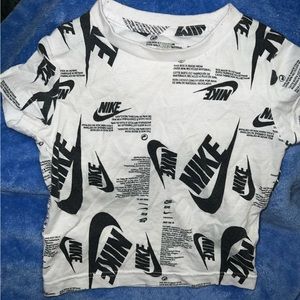 Nike Toddler Gender Neutral Shirt 2T
